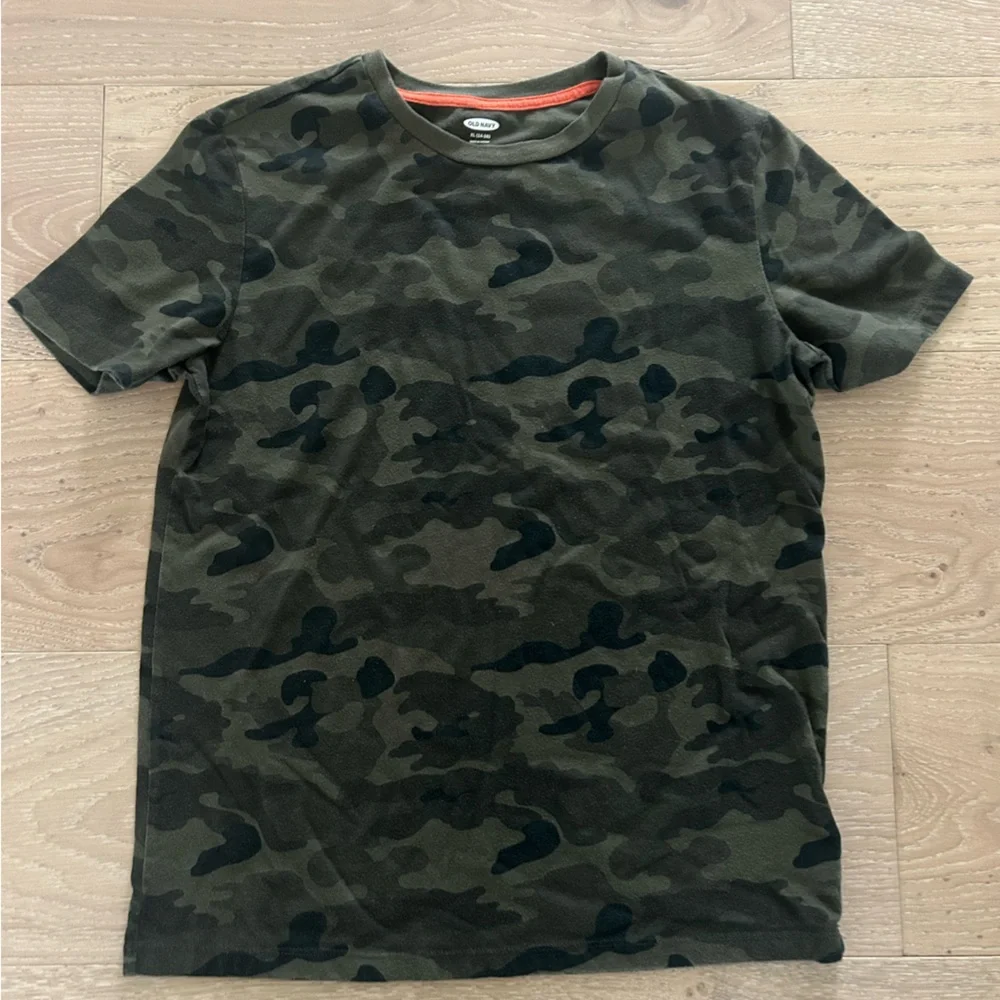 Old Navy Olive Green Camo Tee Boys XL